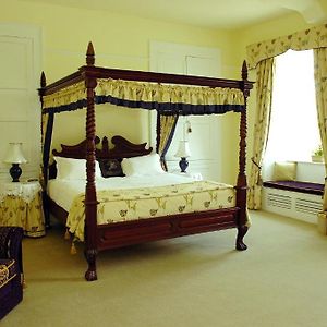 Superior King Room Four Poster Bed